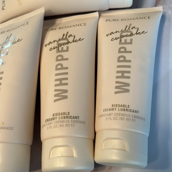 WHIPPED VANILLA CUPCAKE kissable creamy lubricant 3oz - Picture 2 of 2